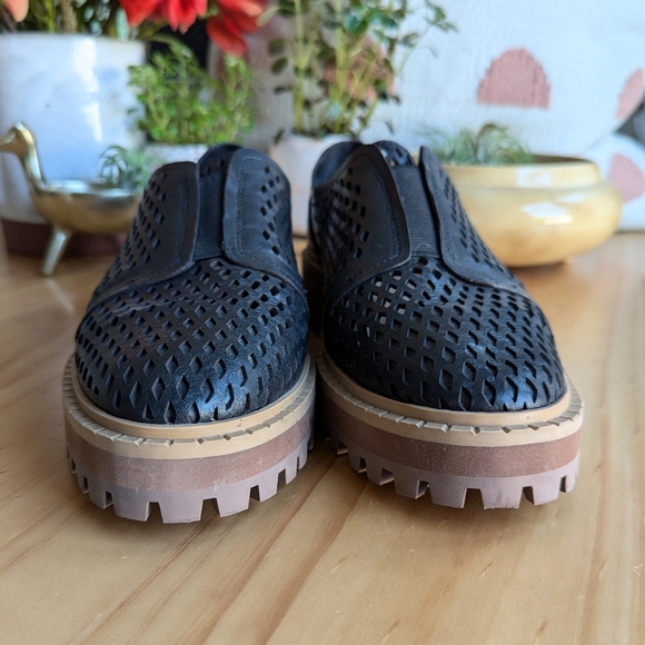 Vince Camuto Black Leather Mritsa Perforated Slip-on Derby Oxford Sneaker - Picture 7 of 11